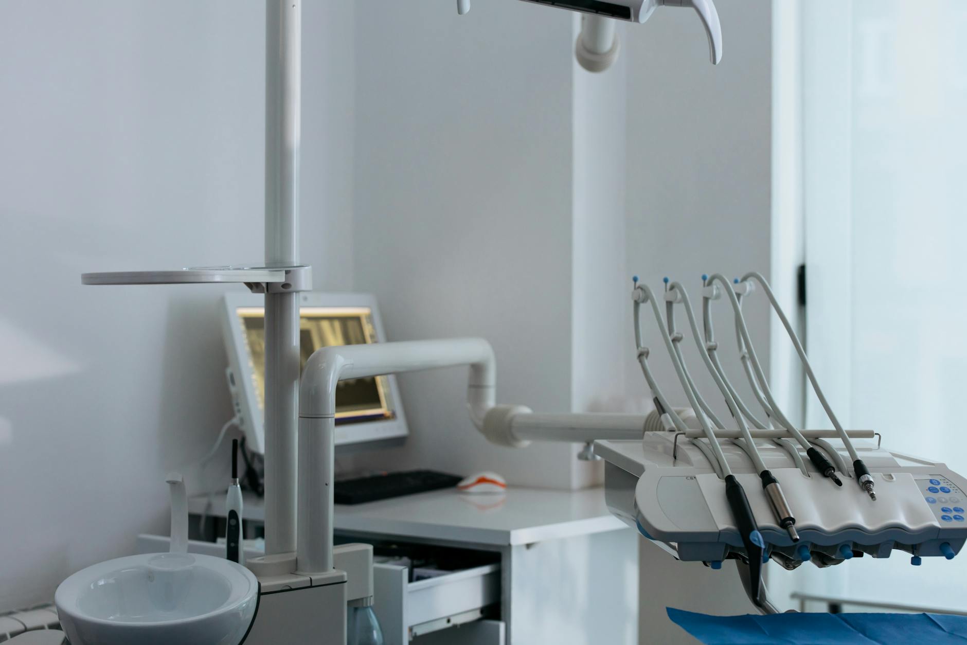 Smile Dental Center with locations in Miami and Medellín Colombia